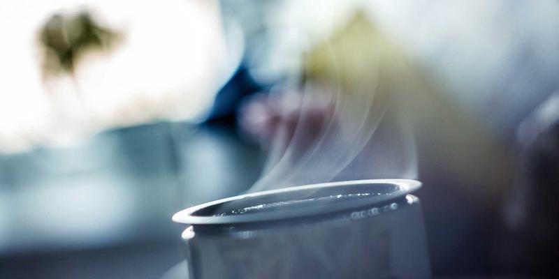 北欧极简风家居搭配指南:用生活百货打造温馨治愈空间