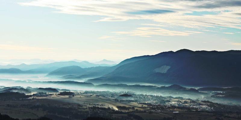 小户型逆袭指南:8个创意收纳好物,让家扩容30%的魔法